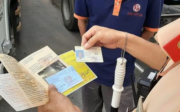 Giấy tờ cần có khi lái xe biển vàng